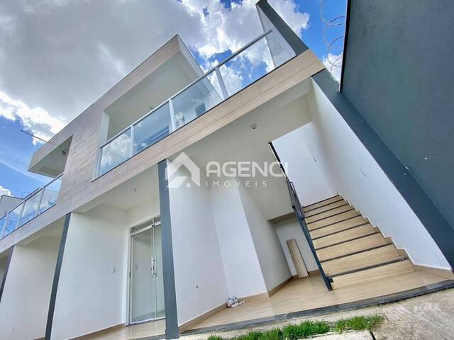 Casa para Venda em Contagem - 3