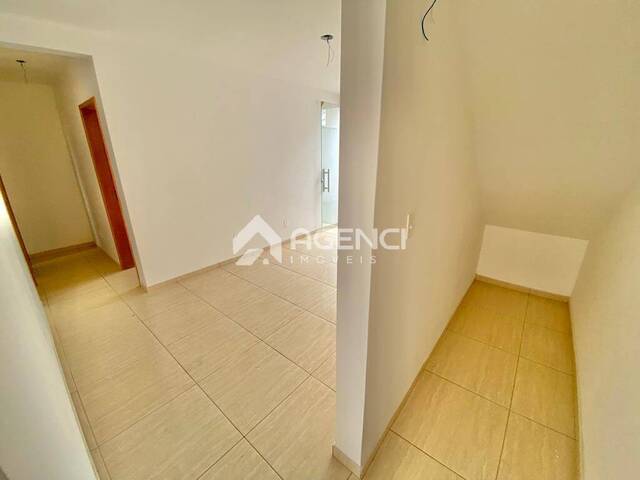 Casa para Venda em Contagem - 3