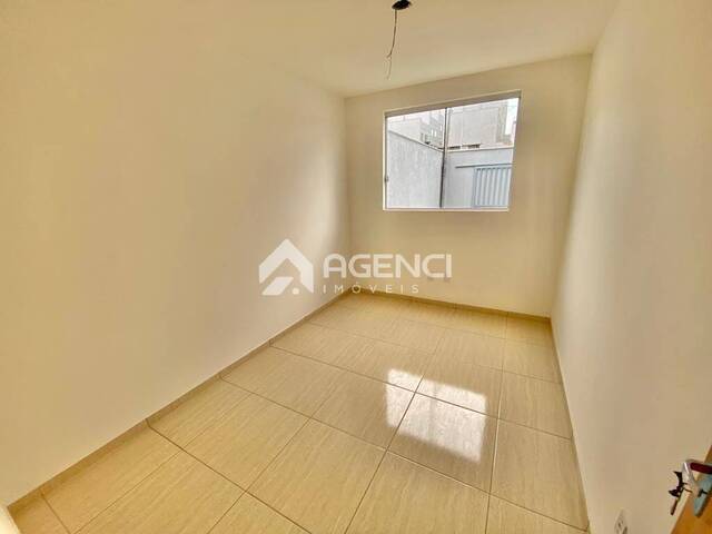 Casa para Venda em Contagem - 5