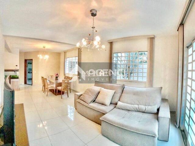 Casa para Venda em Contagem - 4