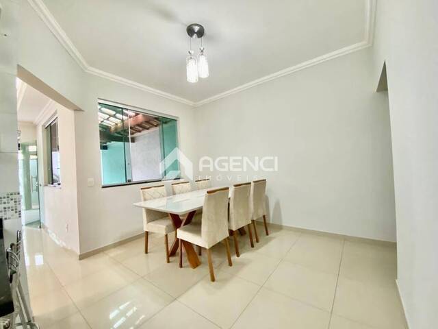 Casa para Venda em Contagem - 5