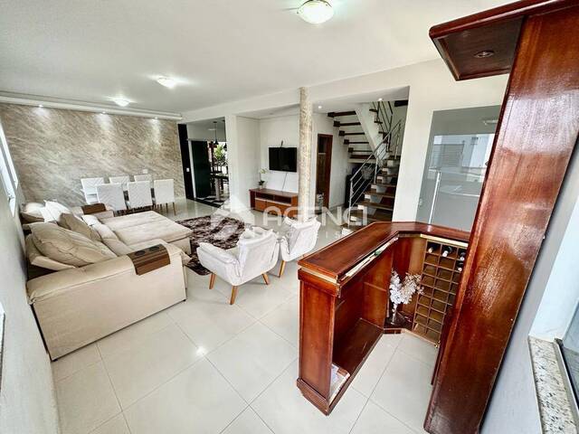 Casa para Venda em Contagem - 3