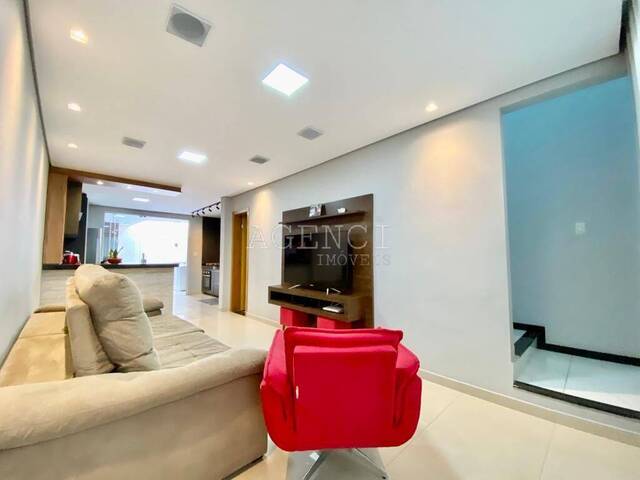 Casa para Venda em Contagem - 4
