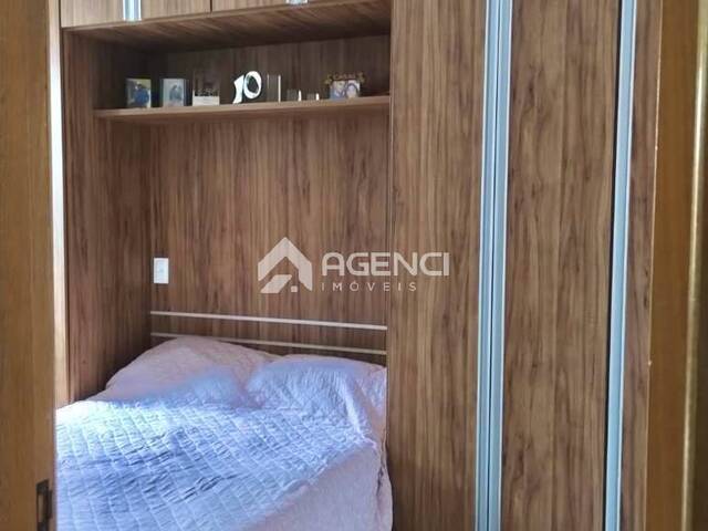 Casa para Venda em Contagem - 4