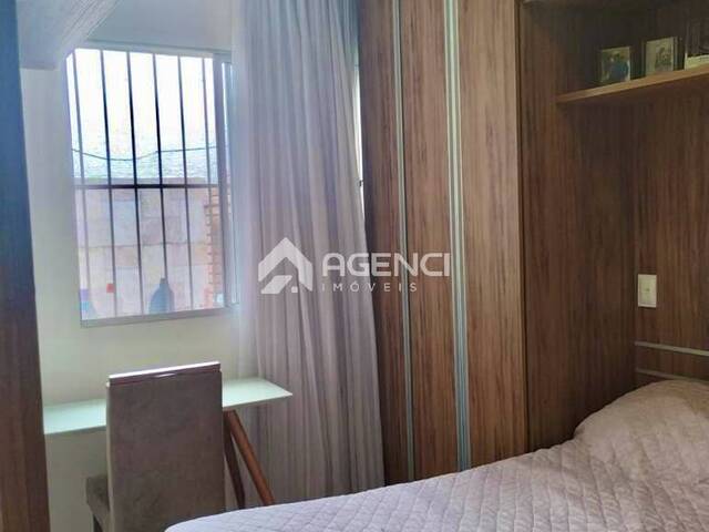 Casa para Venda em Contagem - 5