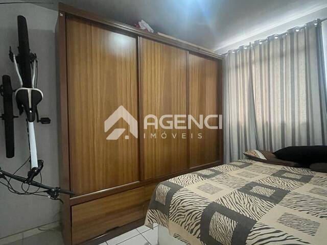 Apartamento para Venda em Contagem - 4