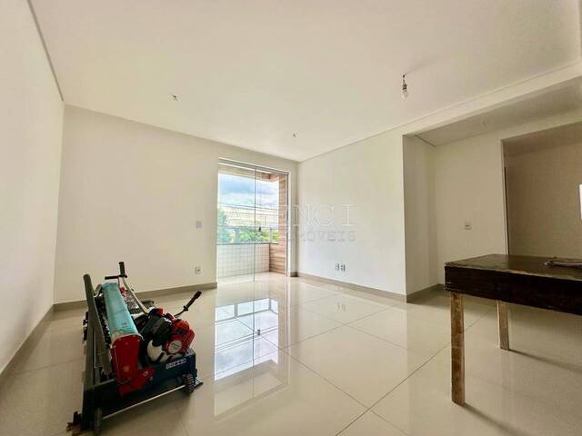 Apartamento para Venda em Contagem - 2