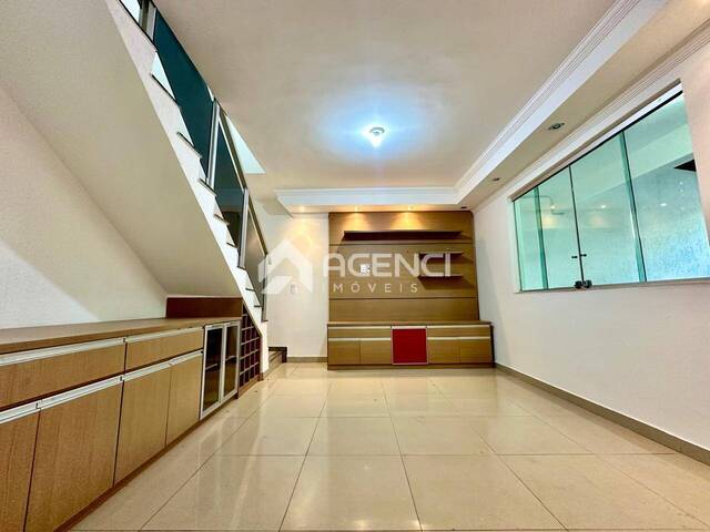 Casa para Venda em Contagem - 3