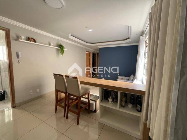 Apartamento para Venda em Contagem - 2