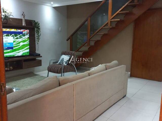 #688 - Casa para Venda em Contagem - MG - 2