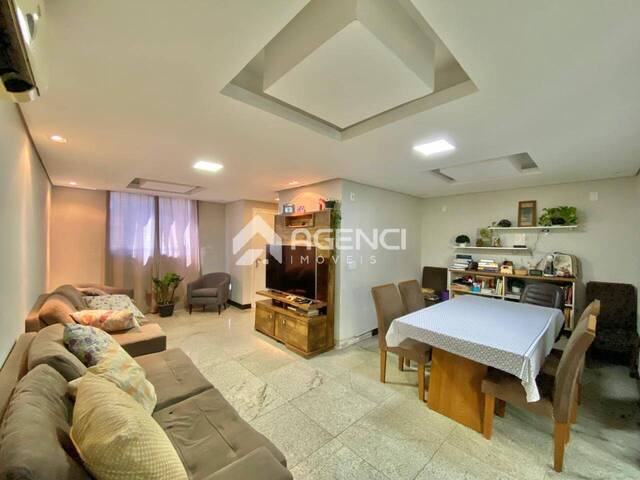 Casa para Venda em Contagem - 2