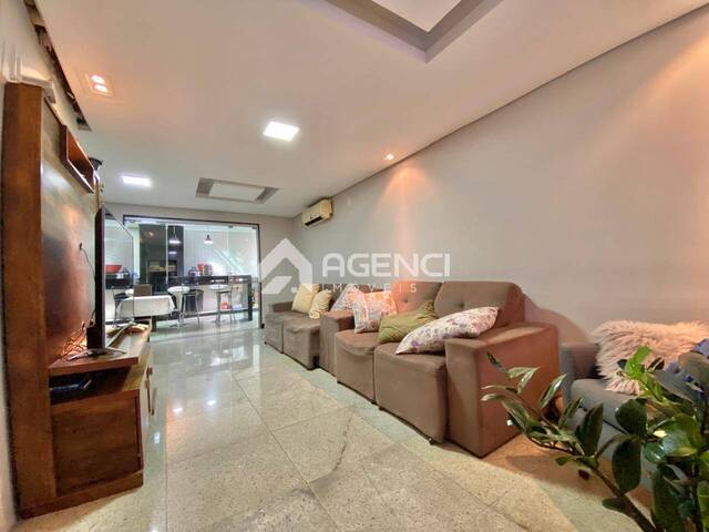 Casa para Venda em Contagem - 4