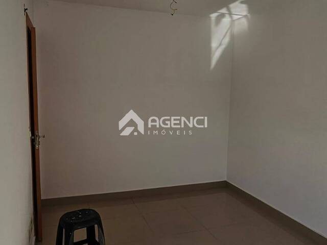 Apartamento para Venda em Contagem - 5
