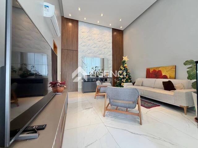 Casa para Venda em Contagem - 4