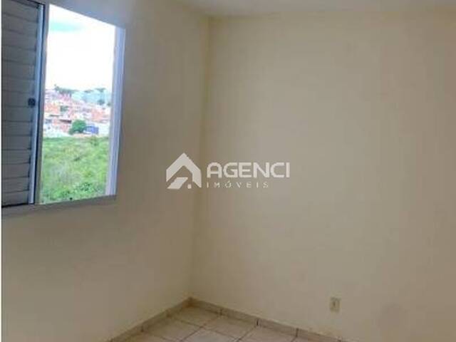 Apartamento para Venda em Contagem - 4