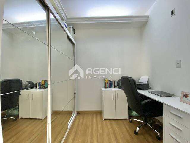 Apartamento para Venda em Contagem - 4