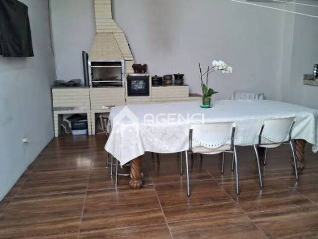 Casa para Venda em Contagem - 4