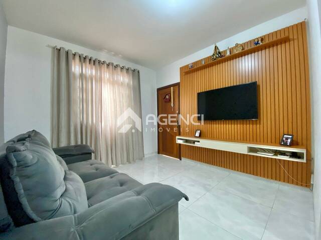 #872 - Casa para Venda em Contagem - MG - 2