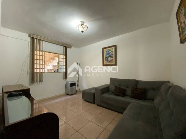 Casa para Venda em Contagem - 4