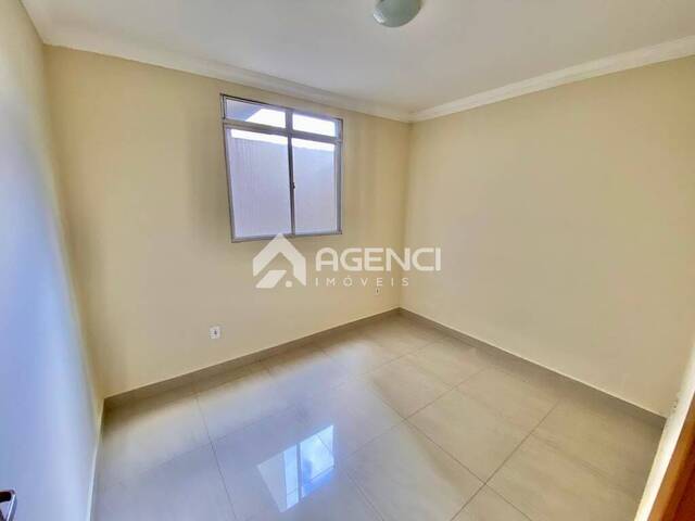 Apartamento para Venda em Contagem - 4