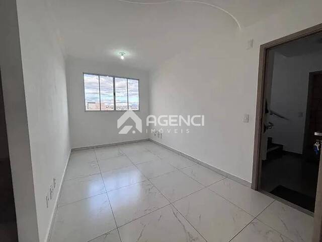 Apartamento para Venda em Contagem - 2