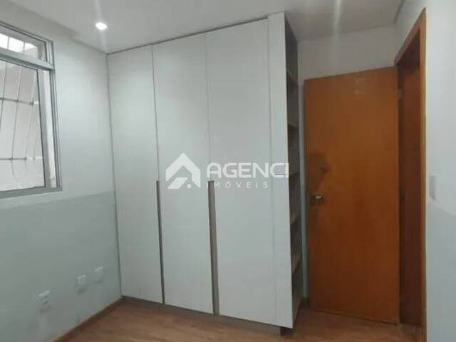 Apartamento para Venda em Contagem - 3
