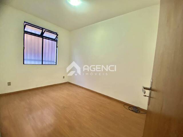 #911 - Casa para Venda em Belo Horizonte - MG - 3